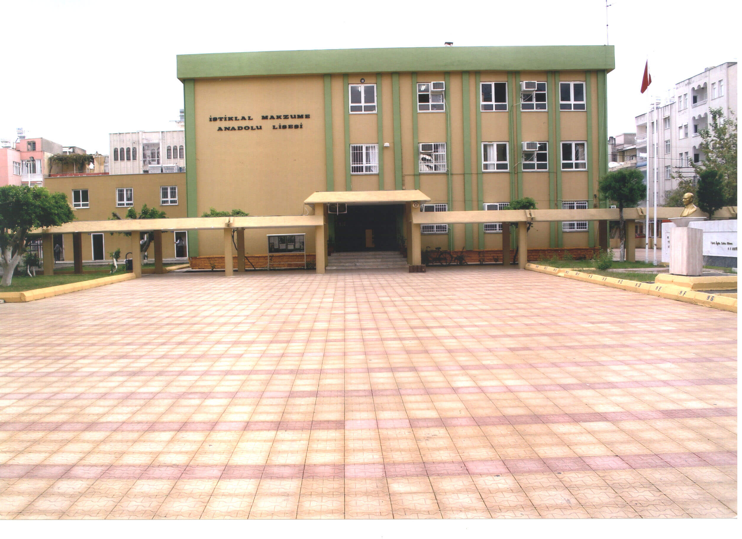 istiklal-makzume-anadolu-lisesi